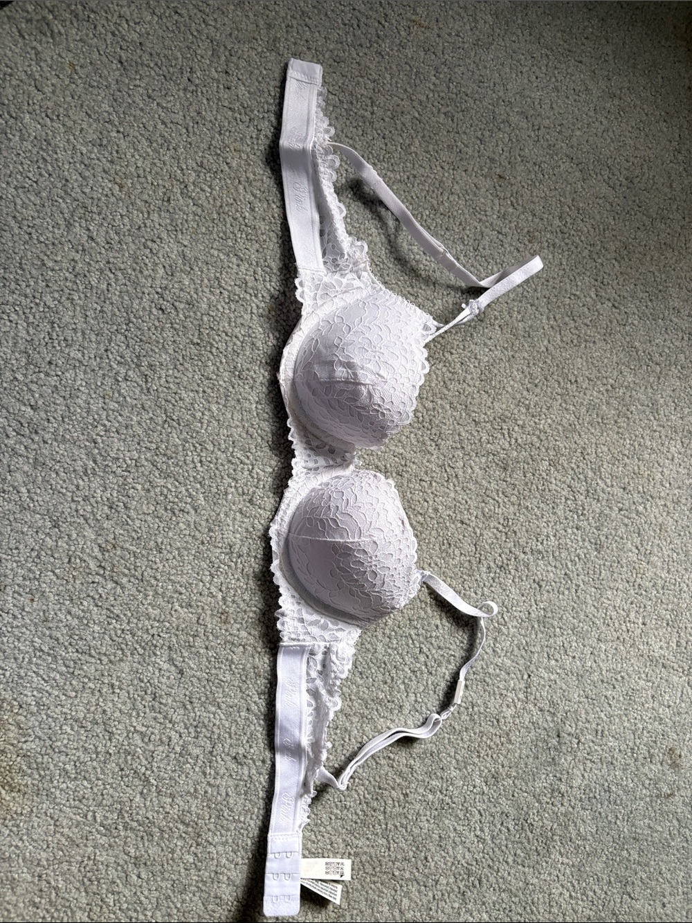 PINK Victoria's Secret White Lace Push-Up Bra